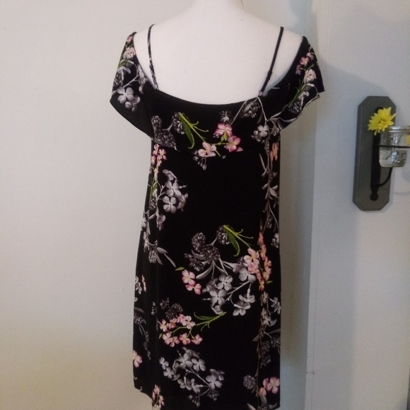 1.State Floral Print Cold-Shoulder Dress, size S - Picture 6 of 9